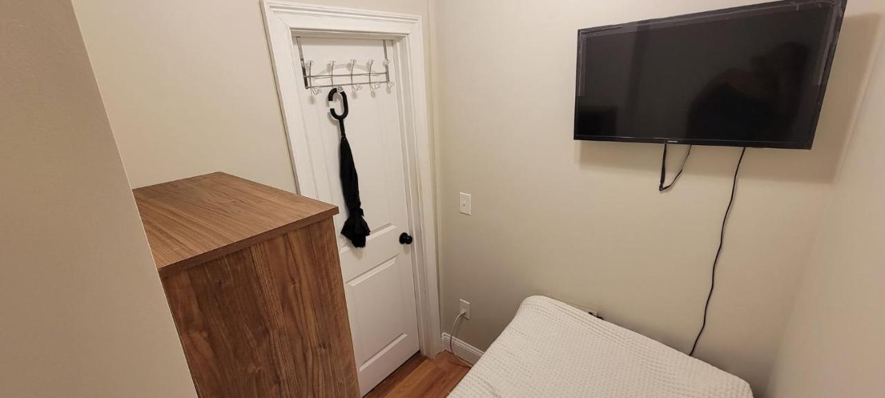 140 Bedrooms Near To Fenway & Downtown Guest house